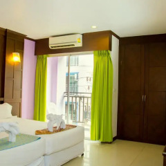 Hawaii Patong Hotel 3* Улучшенный номер с двуспальной кроватью фото 5