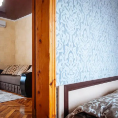 Гостиница Royal Apartment On Bazhanova 11 A Украина, Харьков - отзывы, цены и фото номеров - забронировать гостиницу Royal Apartment On Bazhanova 11 A онлайн комната для гостей фото 5