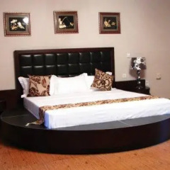 Luxe Suites Hotel 3* Президентский номер с различными типами кроватей фото 4