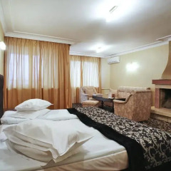 Отель Атлантик 3* Семейный номер Делюкс с двуспальной кроватью