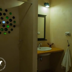Отель Aparthotel Biosostenible JardÍn Del RÍo Cuervo Трагасете ванная