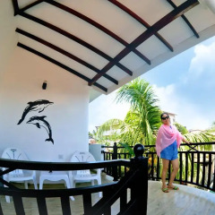 Fun whales Guest house and Hostel балкон