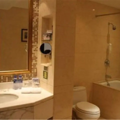 Отель Shanghai Golden Jade Sunshine Hotel Китай, Шанхай - отзывы, цены и фото номеров - забронировать отель Shanghai Golden Jade Sunshine Hotel онлайн ванная