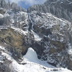 Отель Familiengasthof Zirmhof спортивное сооружение
