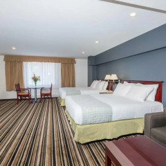 Отель Super 8 Downtown Toronto 2* Стандартный номер с различными типами кроватей фото 3