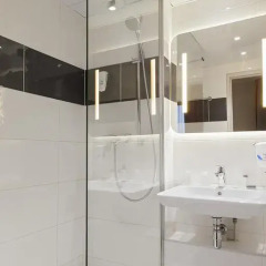 Отель Timhotel Paris Place d'Italie 3* Стандартный семейный номер с двуспальной кроватью фото 4
