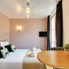 Отель Short Stay Aparthotel Museum View Париж комната для гостей фото 3