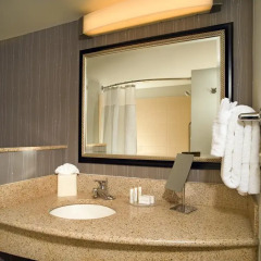 Отель Courtyard by Marriott Washington Capitol Hill/Navy Yard 3* Стандартный номер с различными типами кроватей фото 3