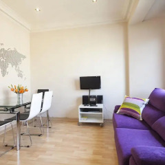 Апартаменты Plaza España Apartment Барселона комната для гостей фото 4