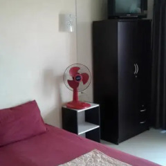 Отель Jomtien Beach Guesthouse Стандартный номер фото 7