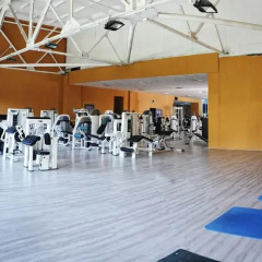 Arena Hotel фитнесс-зал