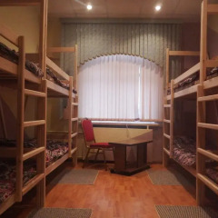 Hostel Na Boytsovoy Кровать в мужском общем номере с двухъярусной кроватью