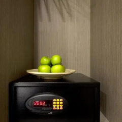 V Hotel Bencoolen 3* Улучшенный номер с различными типами кроватей фото 3