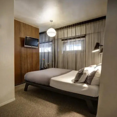 Hotel V Frederiksplein 3* Стандартный номер с двуспальной кроватью фото 2