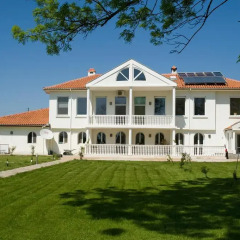 Отель Old School Villa Вилла с различными типами кроватей фото 18