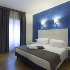 Floris Hotel 3* Улучшенный номер с двуспальной кроватью фото 17