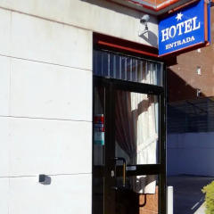 Hotel Can-Vic городской автобус