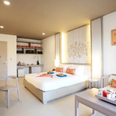 Отель Proud Phuket 4* Улучшенный номер с двуспальной кроватью фото 5