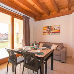 Отель Manerba Resort Манерба-дель-Гарда в номере фото 2