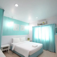 Preme Hostel Стандартный номер с двуспальной кроватью