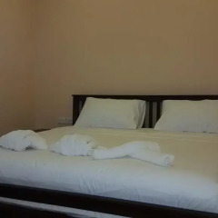 Отель Patamnak Beach Guesthouse 3* Улучшенный номер с различными типами кроватей фото 3