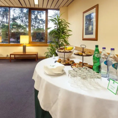 Отель Holiday Inn Lisbon Continental питание фото 6