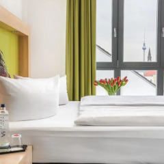 H+ Hotel 4 Youth Berlin Mitte 2* Стандартный номер с двуспальной кроватью фото 8