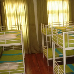 Отель CoolHostel Кровать в общем номере двухъярусные кровати
