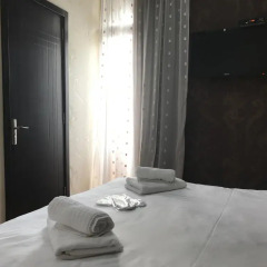 Hotel Tourist Tbilisi Стандартный номер с двуспальной кроватью фото 10