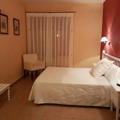 Отель Hostal Pirineos Ainsa комната для гостей фото 2