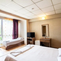 Hotel Fun House комната для гостей