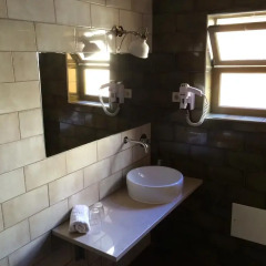 Hub 1878 Faro Hostel Стандартный номер разные типы кроватей