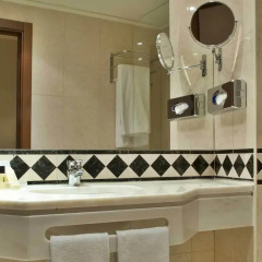 TURIM Europa Hotel 4* Стандартный номер с различными типами кроватей
