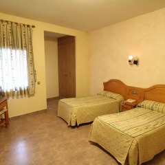 Отель Hostal Restaurante Cuatro Caminos детские мероприятия