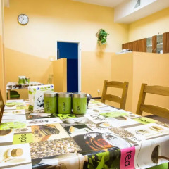 Отель Moon Hostel Польша, Вроцлав - 1 отзыв об отеле, цены и фото номеров - забронировать отель Moon Hostel онлайн питание фото 2