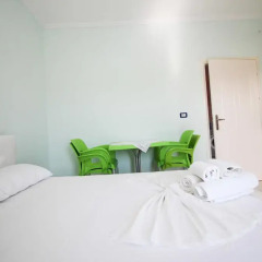 Отель Holiday Apartments Altini Албания, Ксамил - отзывы, цены и фото номеров - забронировать отель Holiday Apartments Altini онлайн комната для гостей фото 2