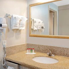 Отель Ramada Downtown West 3* Стандартный номер фото 3