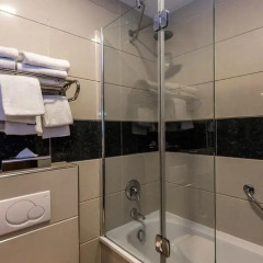 Отель Best Western Plus Blue Square 4* Стандартный номер с различными типами кроватей фото 6