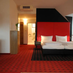 Hotel Senator 4* Стандартный семейный номер с разными типами кроватей