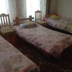 Отель B&B at Bailanysh Кыргызстан, Каракол - отзывы, цены и фото номеров - забронировать отель B&B at Bailanysh онлайн комната для гостей фото 3
