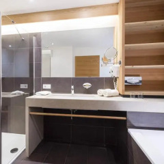 Отель theiners garten BIO Vitalhotel ****Superior Италия, Горнолыжный курорт Ортлер - отзывы, цены и фото номеров - забронировать отель theiners garten BIO Vitalhotel ****Superior онлайн ванная