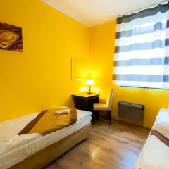 Chłodna29 Hostel Стандартный номер с двуспальной кроватью (общая ванная комната) фото 4