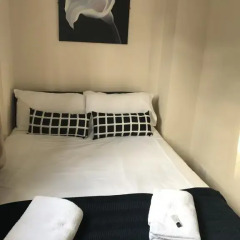 The Little Northern Hotel at the Millstone сейф в номере