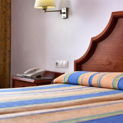 Отель Mac Puerto Marina Benalmádena 4* Стандартный номер с 2 отдельными кроватями фото 10