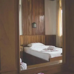 Nanda Wunn Hotel - Hostel Бунгало с различными типами кроватей фото 17