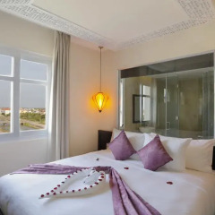 Royal Riverside Hoi An Hotel 4* Номер Делюкс с различными типами кроватей фото 4