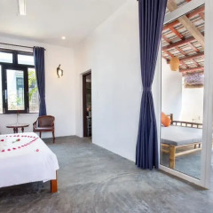 Отель An Bang Sunrise Beach Bungalow 3* Бунгало с различными типами кроватей фото 9