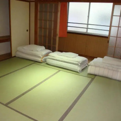 Отель Yamamoto Ryokan 2* Стандартный номер с различными типами кроватей фото 6