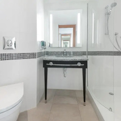 Отель Hampton By Hilton London Waterloo 3* Стандартный номер фото 5
