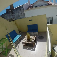 Отель SwordFish Eco-House Peniche бассейн